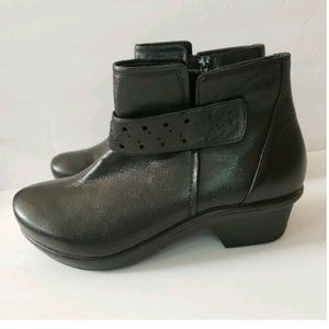 ABEO Brand Boots Black 24/7 size 10 Wedge heel, good used condition